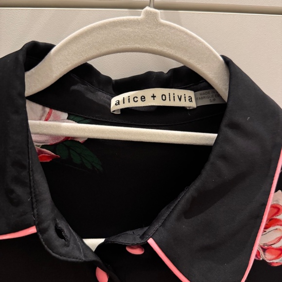 Alice and Olivia Willa Floral tie sleeve blouse S/P - Picture 6 of 7